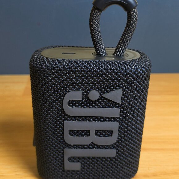 JBL GO3 BLUETOOTH SPEAKER π₯ ONLY $22.00 - Picture 1 of 6